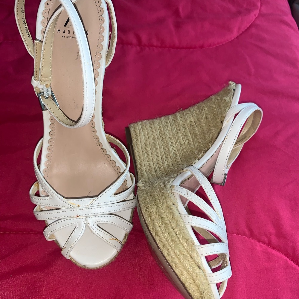 White wedges